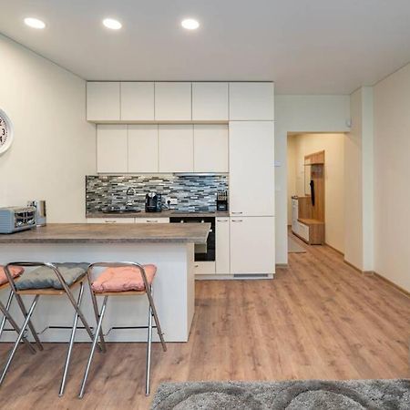 Homely Kreves Apartment By Polo Apartments Kaunas Exterior foto